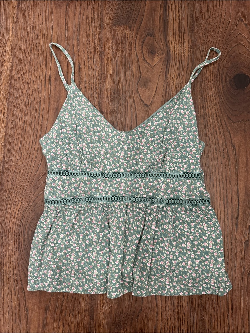 Francesca's Collections Green Floral Tank Top